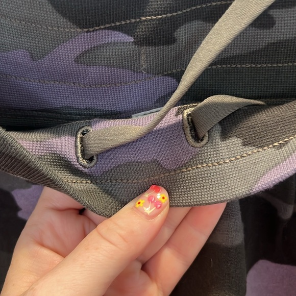 Lululemon Joggers - Picture 3 of 6